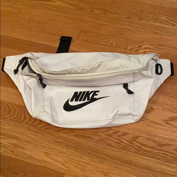 oversized nike fanny pack